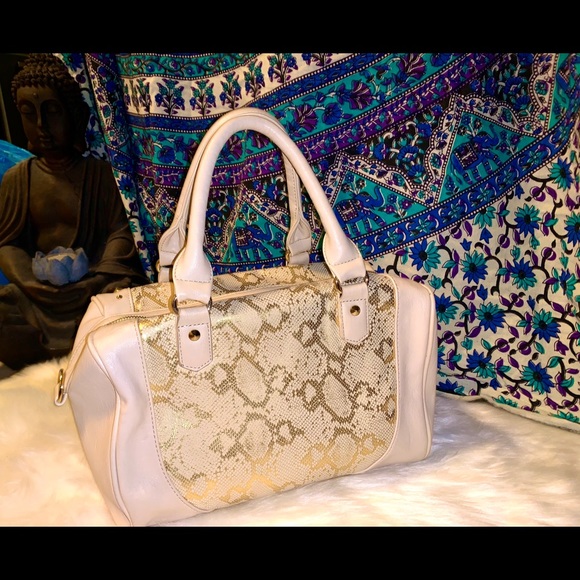 Purse - Picture 1 of 2